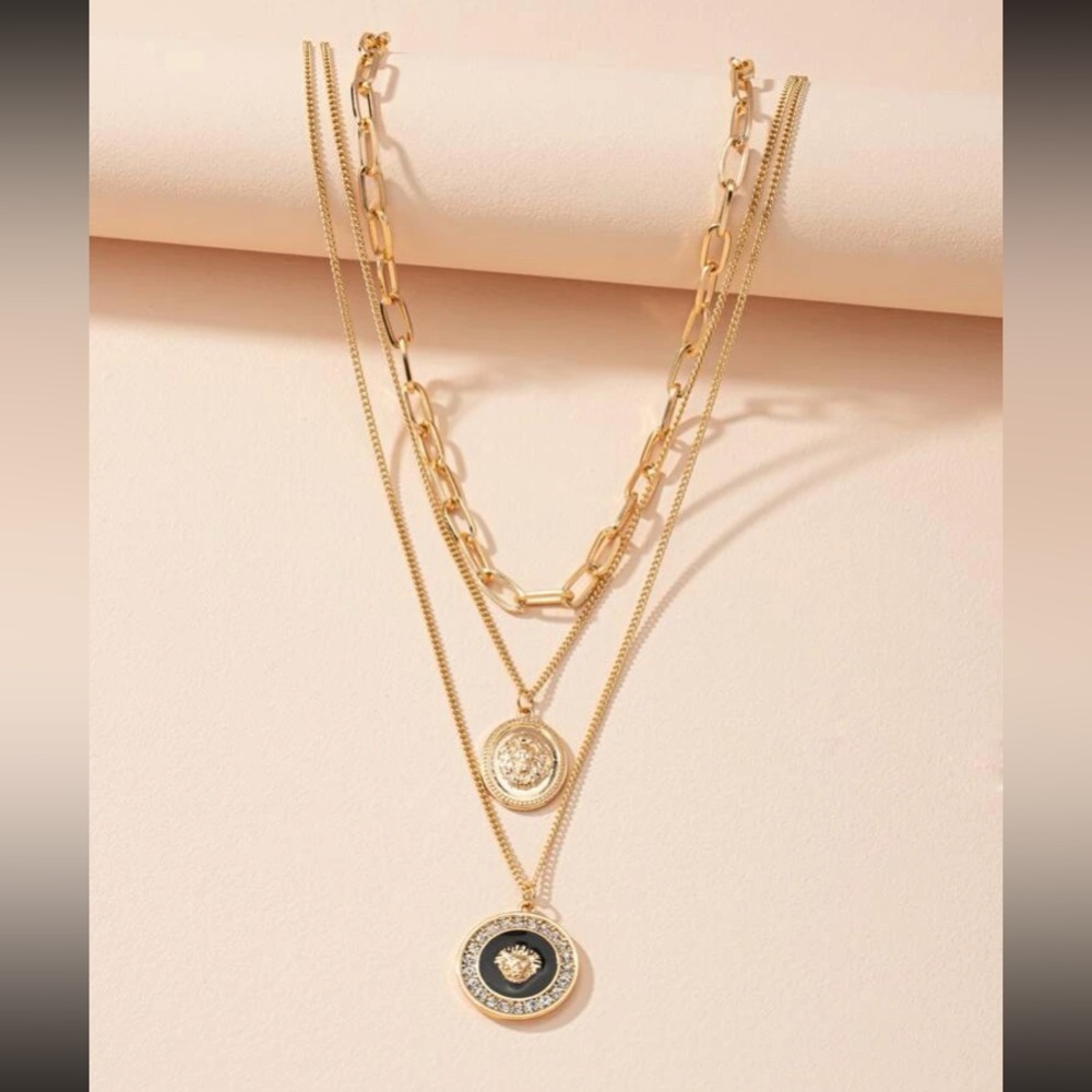 90’s Style Glam Triple Layer Gold & Black Lionhead Medallion Necklace - Picture 3 of 8